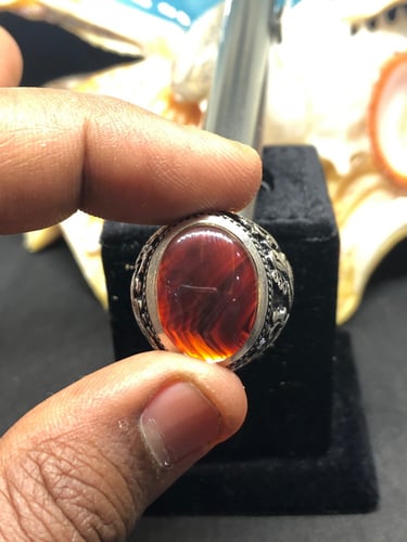 خاتم الفضة بحجر الجزع اليماني بصياغة إيرانية المقا...