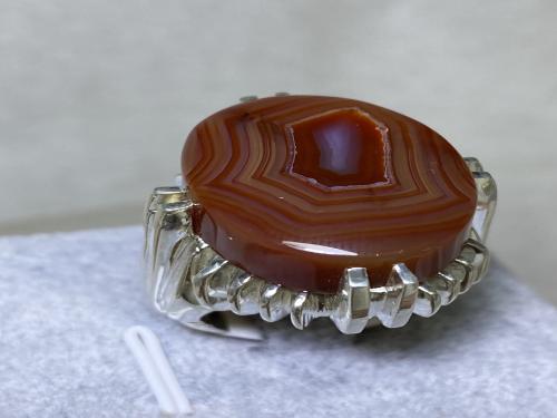 خاتم فضه بحجر العقيق اليماني الأحمر المميز صياغة ح...