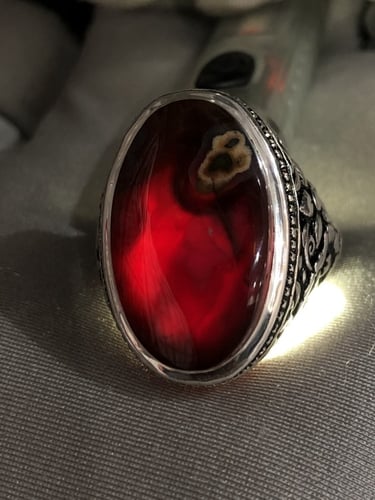 خاتم فضه بحجر العقيق اليماني الكرزي المزعفر صياغة...