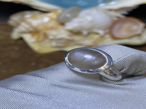 خاتم فضه بحجر القمر صياغةً ملكيه بختم الرفاعي