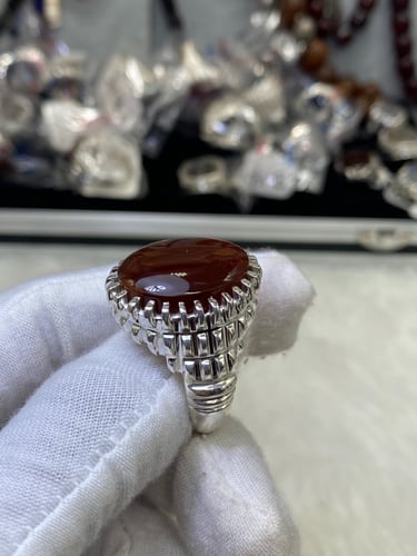 خاتم الفضة بحجر العقيق اليماني المزعفر بصياغة حماد...