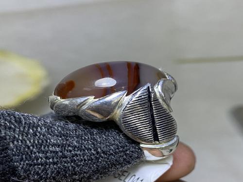 خاتم فضه بحجر العقيق اليماني المزعفر صياغة عقيل