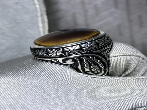 خاتم فضه بحجر العقيق اليماني المزعفر صياغه عقيل ال...