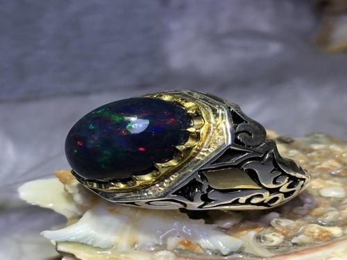خاتم فضه بحجر الاوبال الاثيوبي صياغة برهام اليدوية