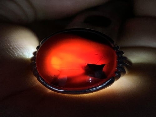 خاتم فضه بحجر العقيق اليماني الكرزي المزعفر صياغة...