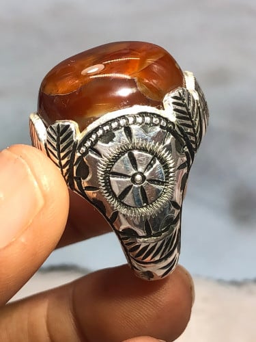 خاتم فضه بحجر العقيق اليماني صياغه بحرينيه (غلام)