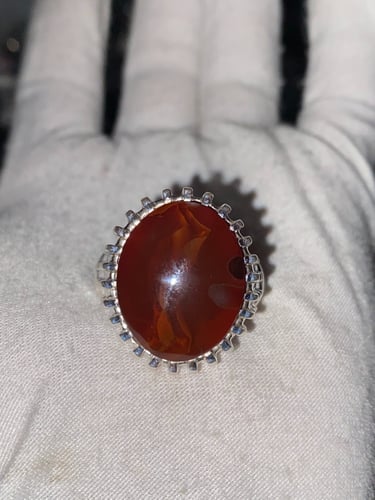 خاتم الفضة بحجر العقيق اليماني المزعفر بصياغة حماد...