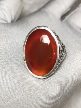 خاتم فضه عقيق يماني. زجاجي احمر صياغه ورشه زلفي