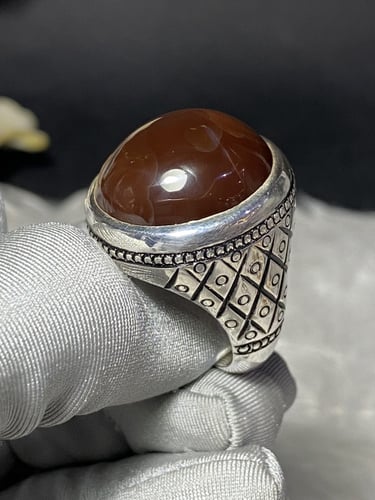 خاتم فضه بحجر العقيق اليماني الكرزي