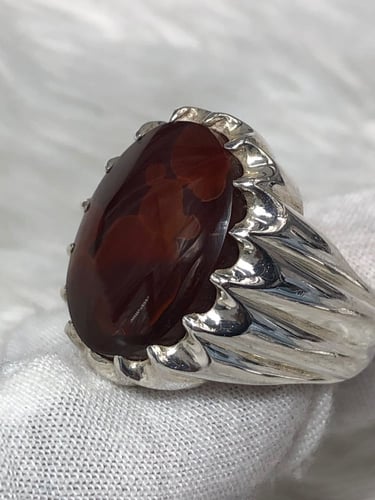 خاتم فضه بحجر العقيق اليماني المزعفر صياغه بحرينيه...