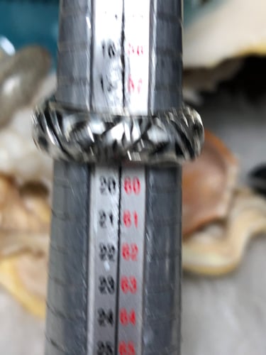 خاتم فضه بحجر العقيق اليماني المزعفر صياغه غلام