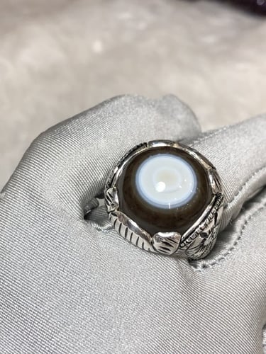 خاتم فضه بحجر بقراني يماني صياغه برتاش. ورشة غلام