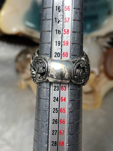 خاتم فضه بحجر الاوبال صياغه ايرانيه