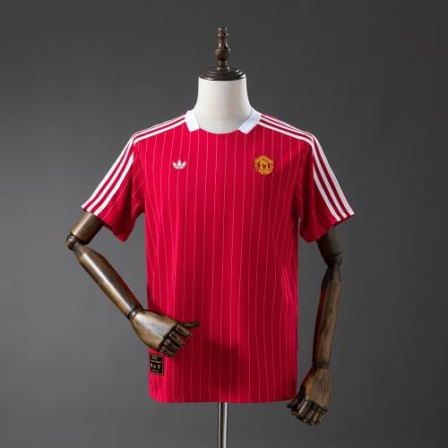 تيشيرت كلاسيك مانشستر يونايتد