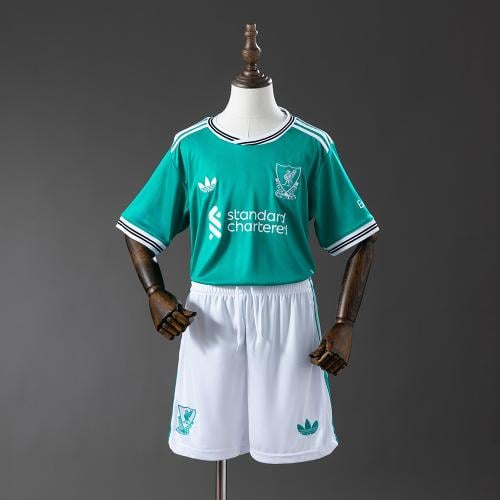 طقم ليفربول - اطفال