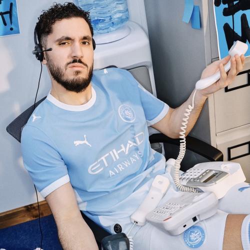 تيشيرت او طقم مانشستر سيتي
