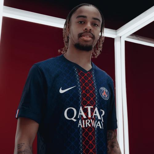 تيشيرت او طقم باريس PSG - نسخة اللاعبين