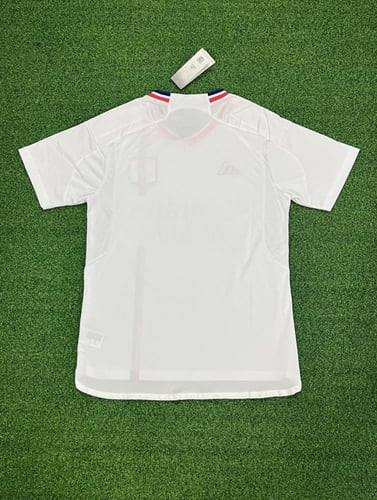 تيشيرت ليون الاساسي