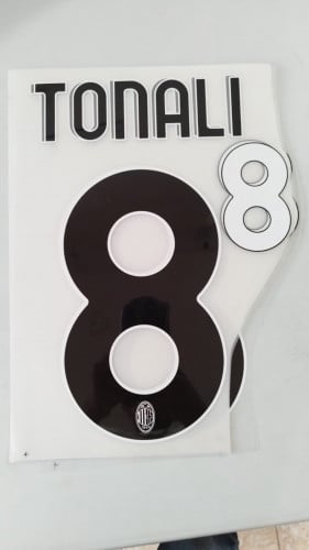 اسماء اي سي ميلان