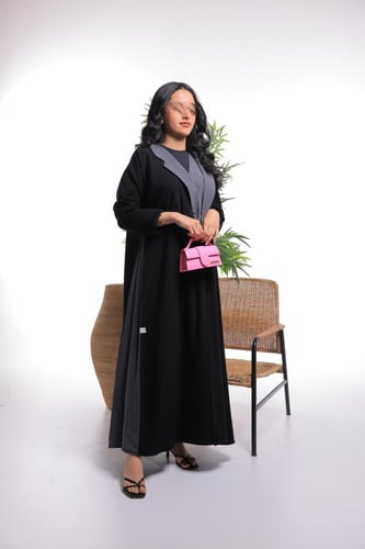 عبايه مع فستان داخلي