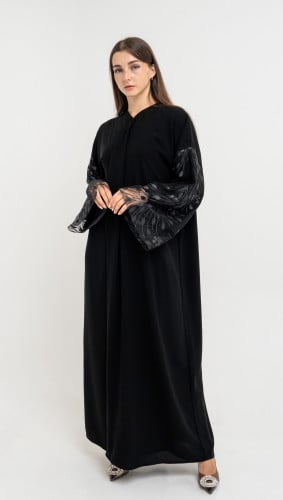 عبايه اكمام تل مطرز