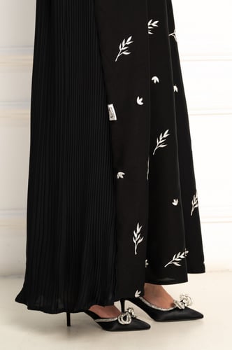 عبايه تطريز من الامام