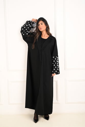 عباية كريب قصة بليزر بتطريز فالاكمام