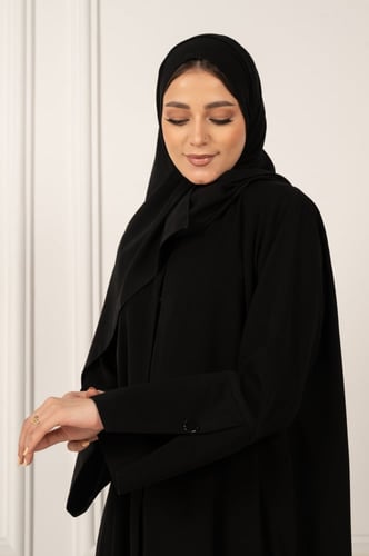 عبايه كريب كسرات من الخلف