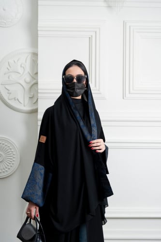 عباية بشت قماش كريب ملكي والاكمام جاكار كحلي