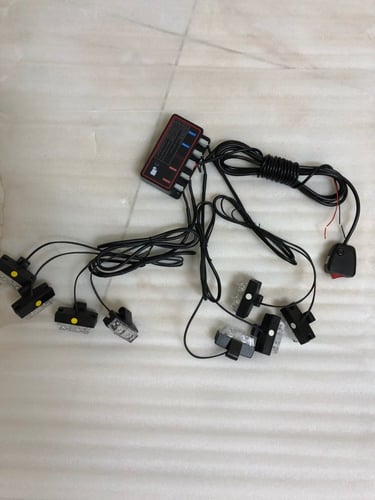 8قطع ابيض اصفر