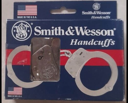 قيود امريكية