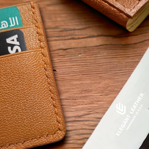 محفظة بطاقات جلد طبيعي فرنسي بلون بني كلاسيكي