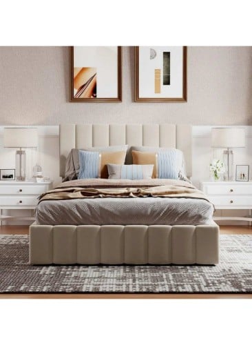 سرير نوم عصري بتفاصيل راقية- لون بيج فاخر