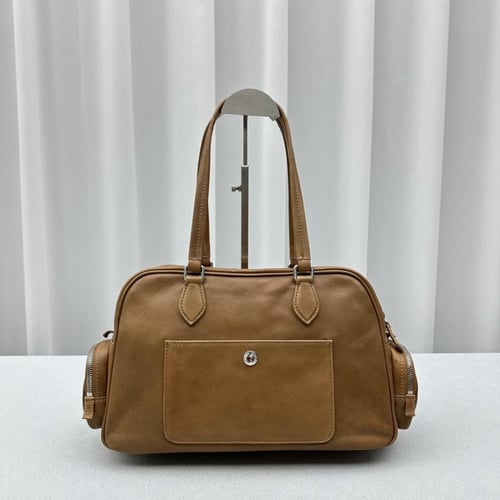 Pocket washed nappa leather bag