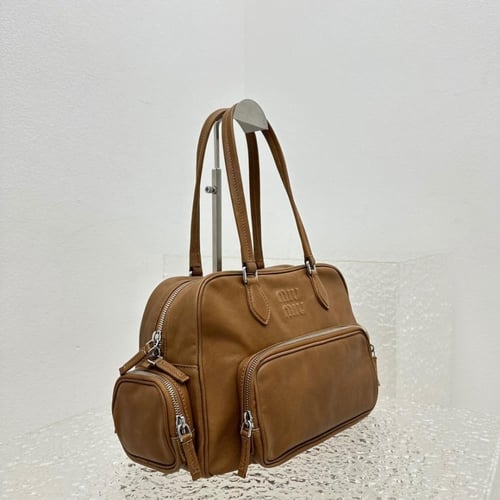 Pocket washed nappa leather bag