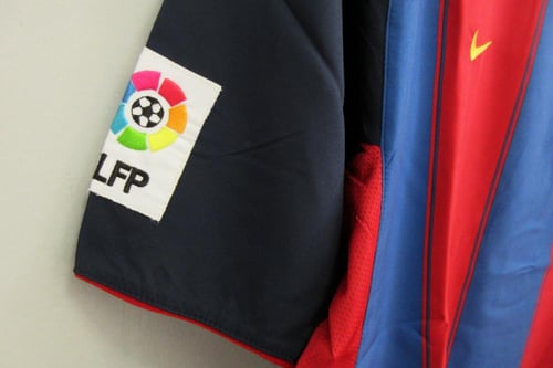 Barcelona Retro Home Jersey 2005/2006 - Fan Versio...