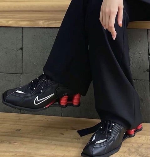 Nike x Martine Rose Shox Mule MR4 'Black Comet Red...