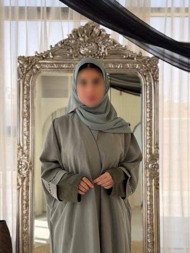 "عباية توال صممت العباية لتلبي تطلعك لإطلالة عصرية
