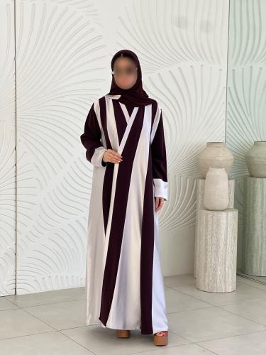 عباية لورين صالونة ياباني مقلم بقصة كلوش مع طرحة متناسقة