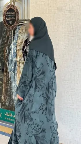 عباية تركواز جاكار – قصة نص فراشة