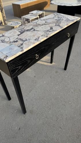 كونسول تصميم عصري