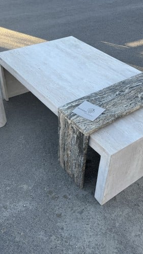 طاولة بحزام سلفر