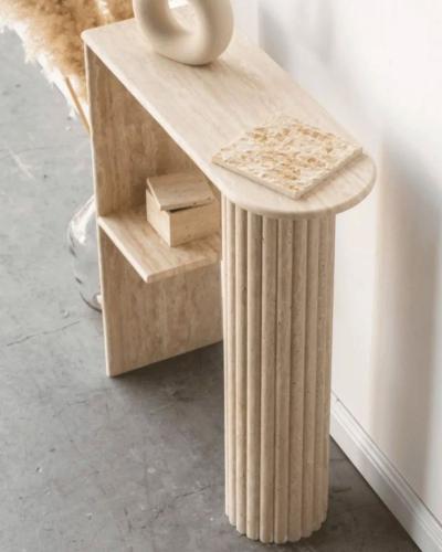 كونسول رخام طبيعي بتصميم حديث