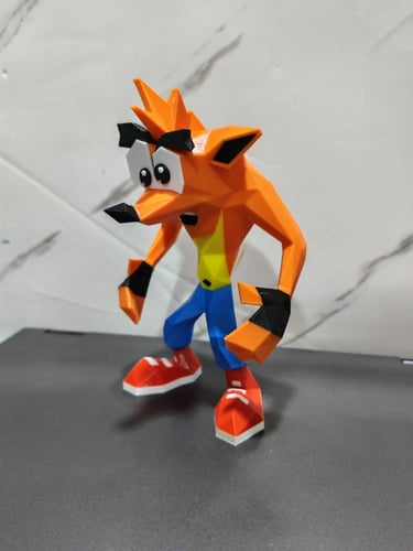 شخصية كراش في سوني ون من مادة MDF مقاس 16*10