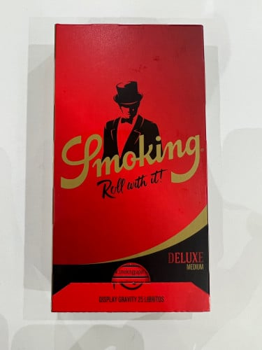 كرتون ورق سموكنق ديلوك وسط