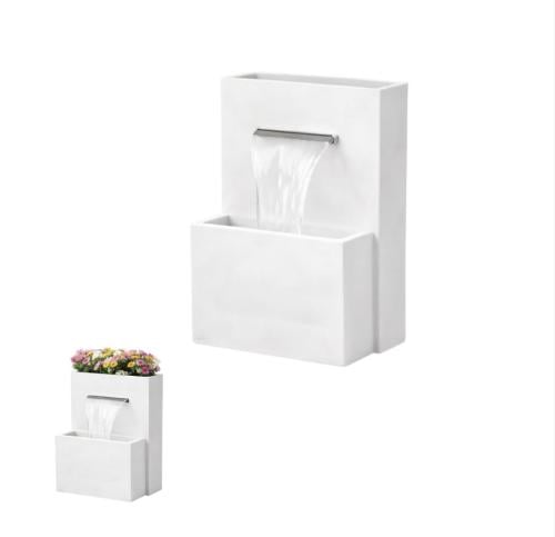 شلال أبيض مع حوض