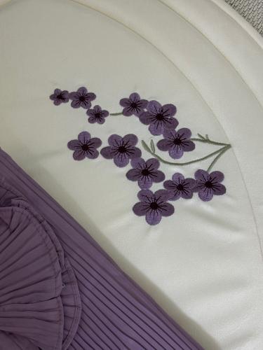 طقم تفصيل ورد بنفسجي