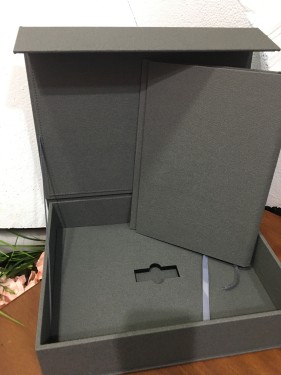 Album set i4 dark gray Italian leather