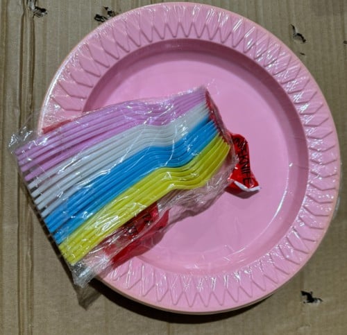 Plastic party spoons, 20 pieces