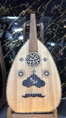 Wood sound of the string